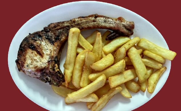 Chuleta de cerdo con patatas